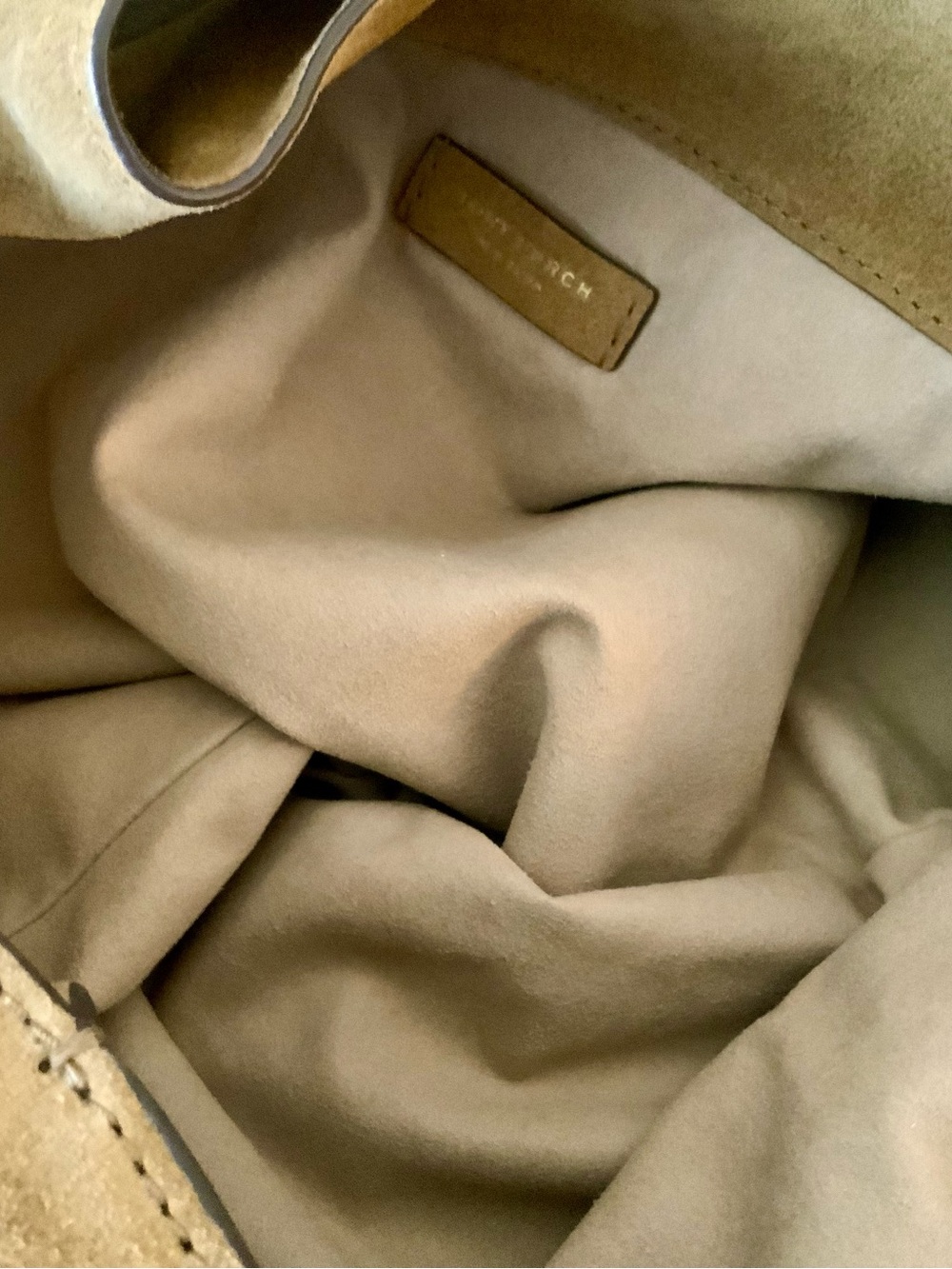 TORY BURCH SLOUCH SUEDE SHOULDER BAG IN CAMEL SUEDE - Picture 11 of 11